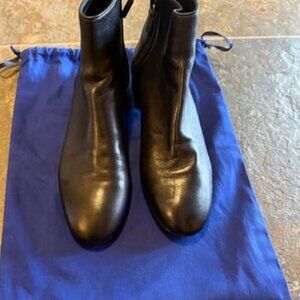 Black Leather Stuart Weitzman Booties size 6.5